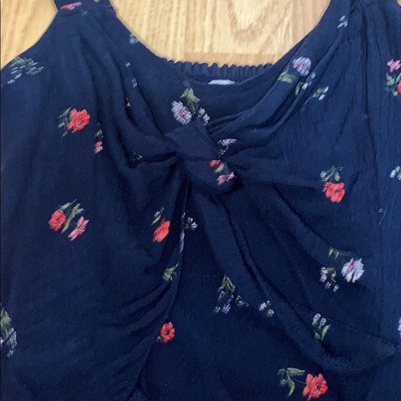 HOLLISTER CLOTHING BUNDLE - Picture 5 of 6